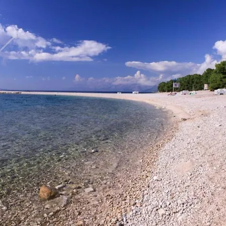 Ennio - Free Parking Makarska